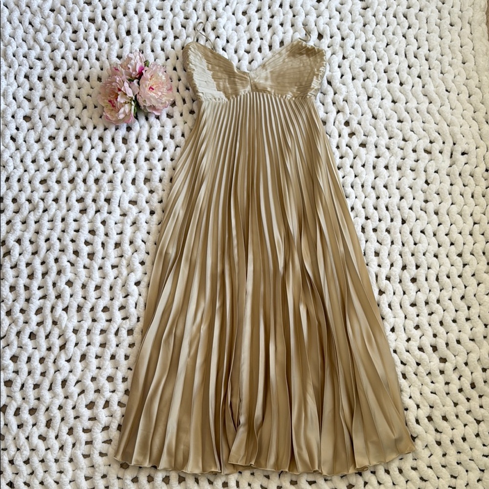 Abercrombie & Fitch Pleated Dress Beige Size M